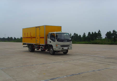 江淮牌HFC5122XQYK1R1T型爆破器材運(yùn)輸車