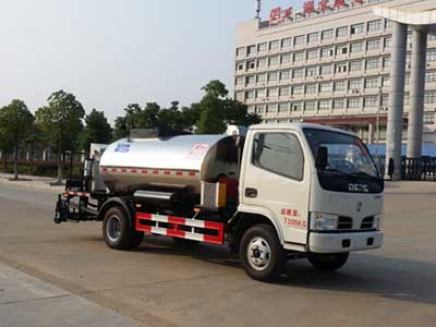 瀝青灑布車圖片