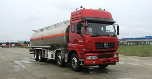 28噸東風(fēng)專(zhuān)用底盤(pán)前四后八鋁合金油罐車(chē)圖片 28噸東風(fēng)專(zhuān)用底盤(pán)前四后八鋁合金油罐車(chē)圖片