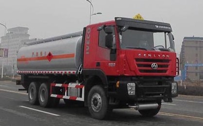 紅巖杰獅M500駕駛室油罐車圖片