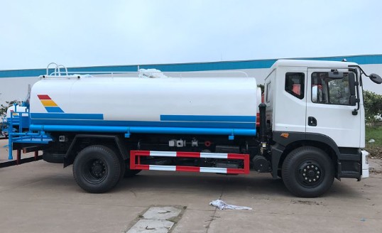 東風(fēng)創(chuàng)普D7L 15噸灑水車
