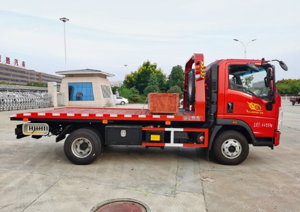 國六重汽豪沃藍牌清障車