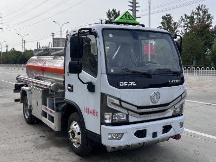 東風(fēng)多利卡D5藍(lán)牌加油車(chē)_2.78方藍(lán)牌加油車(chē)_鋁合金藍(lán)牌加油車(chē)