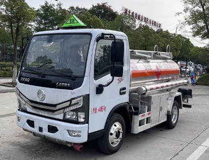 東風(fēng)多利卡D5藍(lán)牌加油車(chē)_2.78方藍(lán)牌加油車(chē)_鋁合金藍(lán)牌加油車(chē)