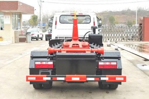 12噸南駿藍(lán)牌勾臂垃圾車(chē)_帝王環(huán)衛(wèi)牌HDW5045ZXXNJ6型車(chē)廂可卸式垃圾車(chē)